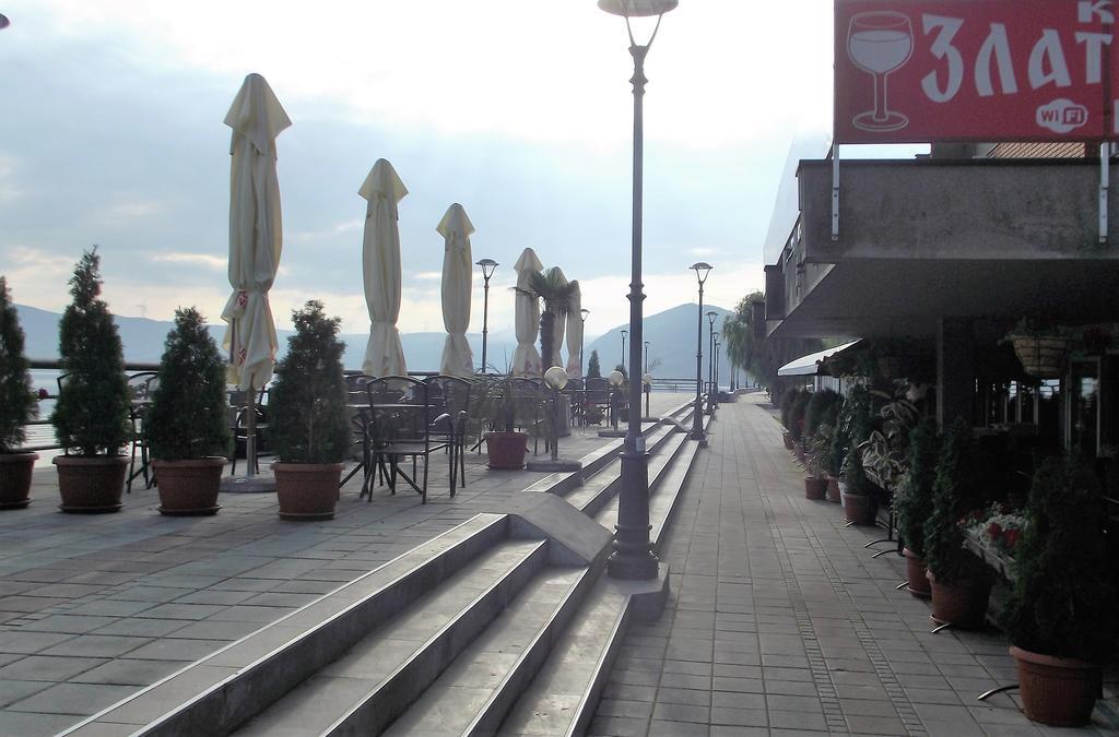 Apartamento Zlatna Ribica Golubac Exterior foto